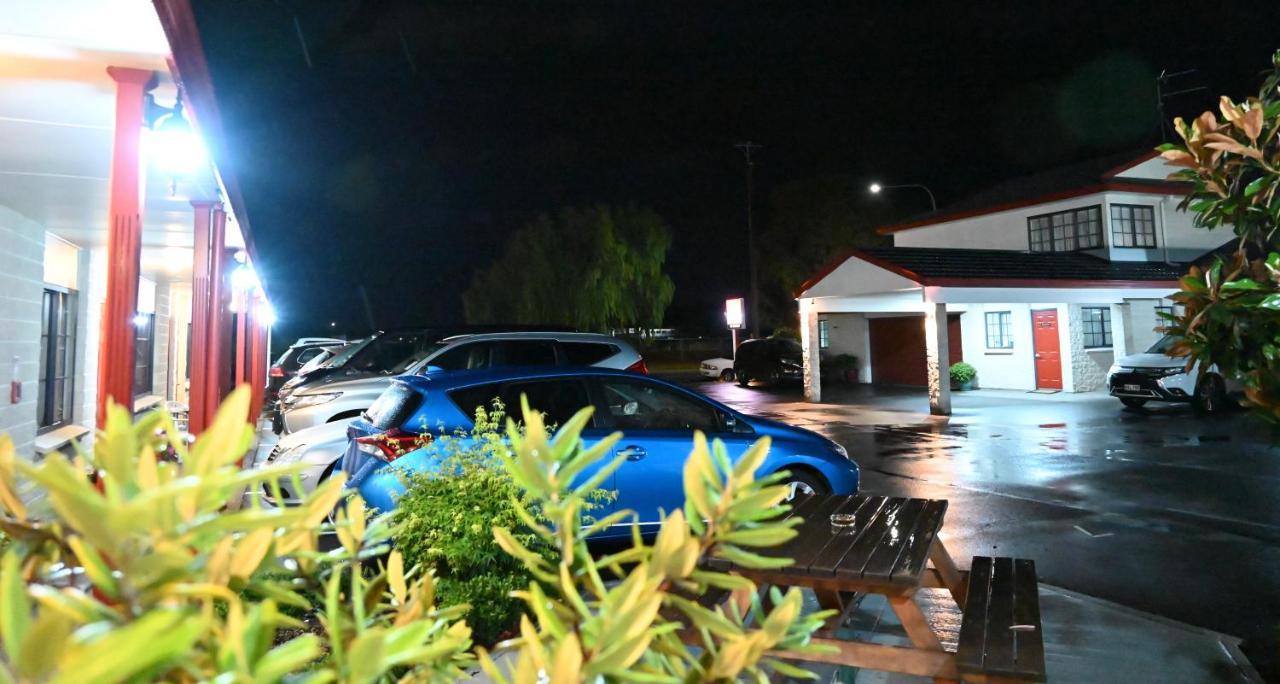Bk'S Magnolia Motor Lodge Whanganui Εξωτερικό φωτογραφία