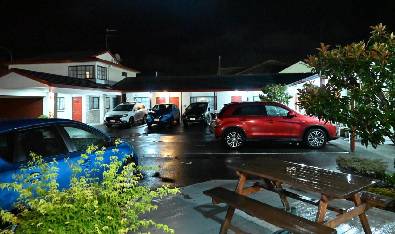 Bk'S Magnolia Motor Lodge Whanganui Εξωτερικό φωτογραφία