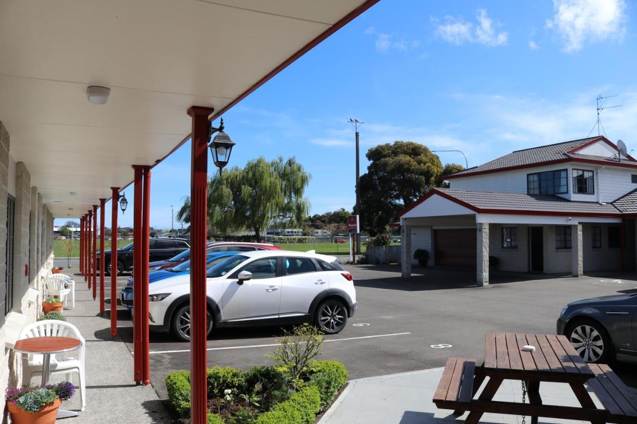 Bk'S Magnolia Motor Lodge Whanganui Εξωτερικό φωτογραφία